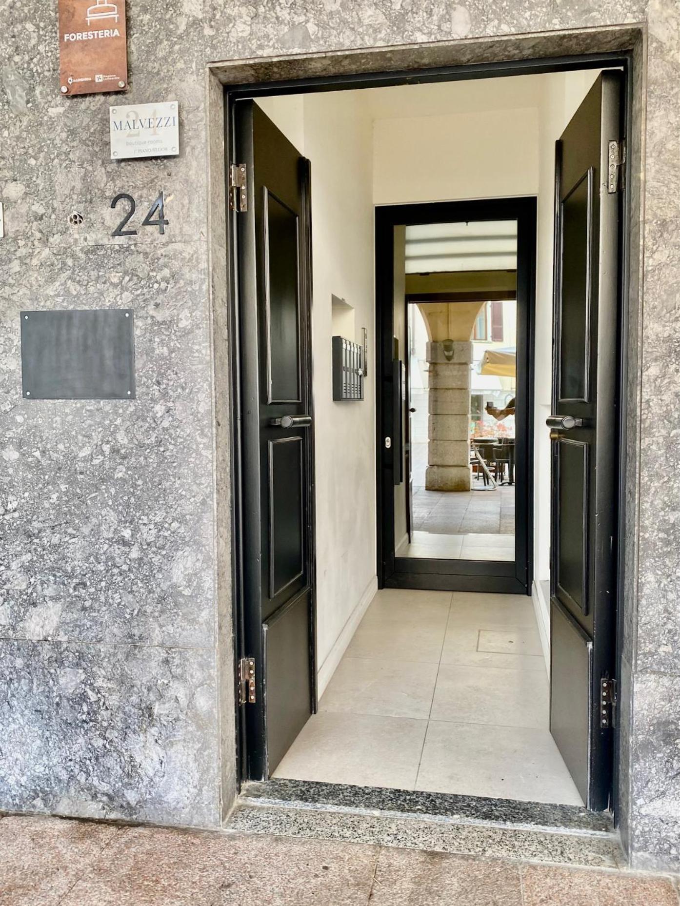 Malvezzi24 Boutique Rooms Desenzano del Garda Eksteriør billede