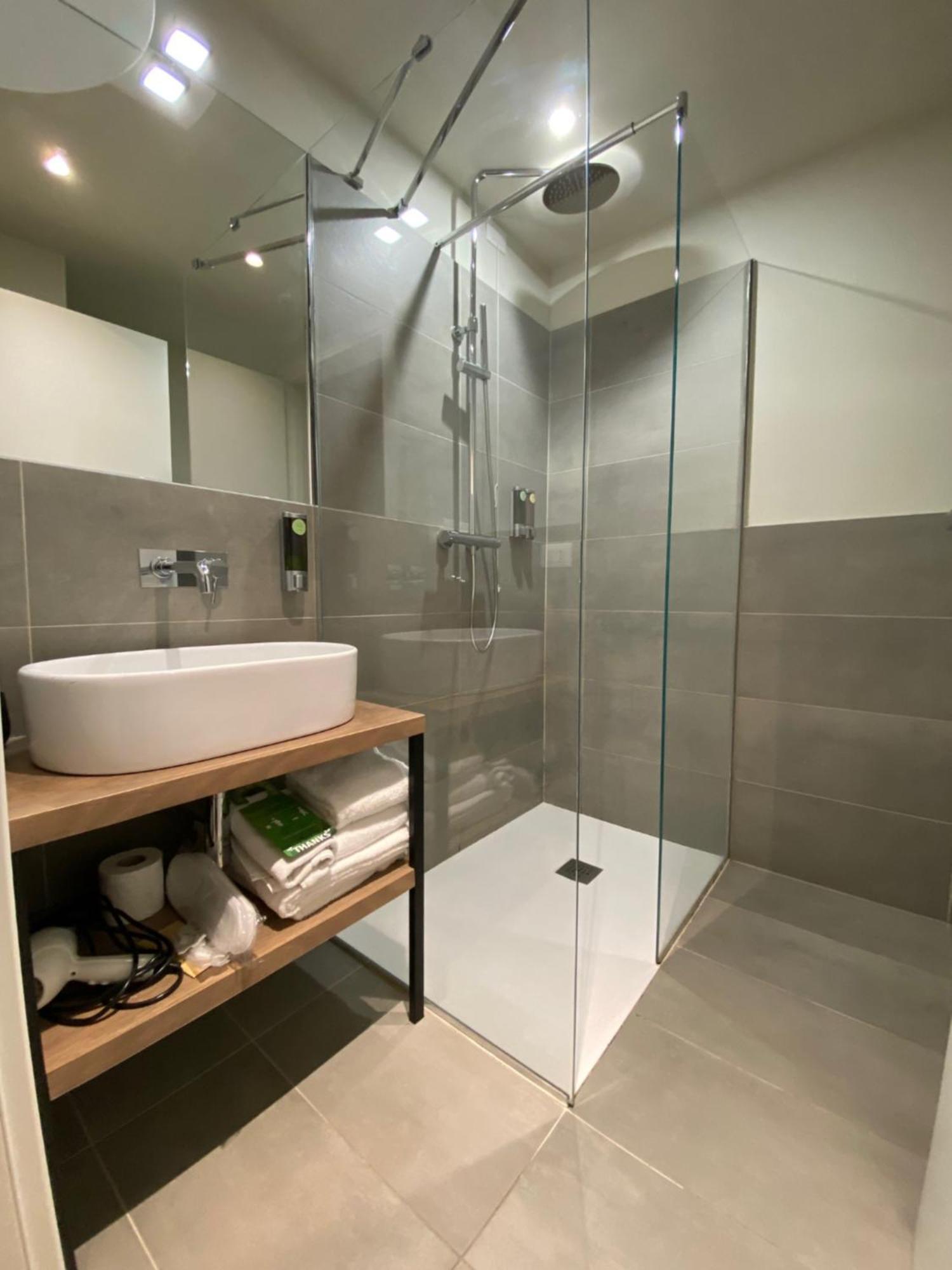 Malvezzi24 Boutique Rooms Desenzano del Garda Eksteriør billede