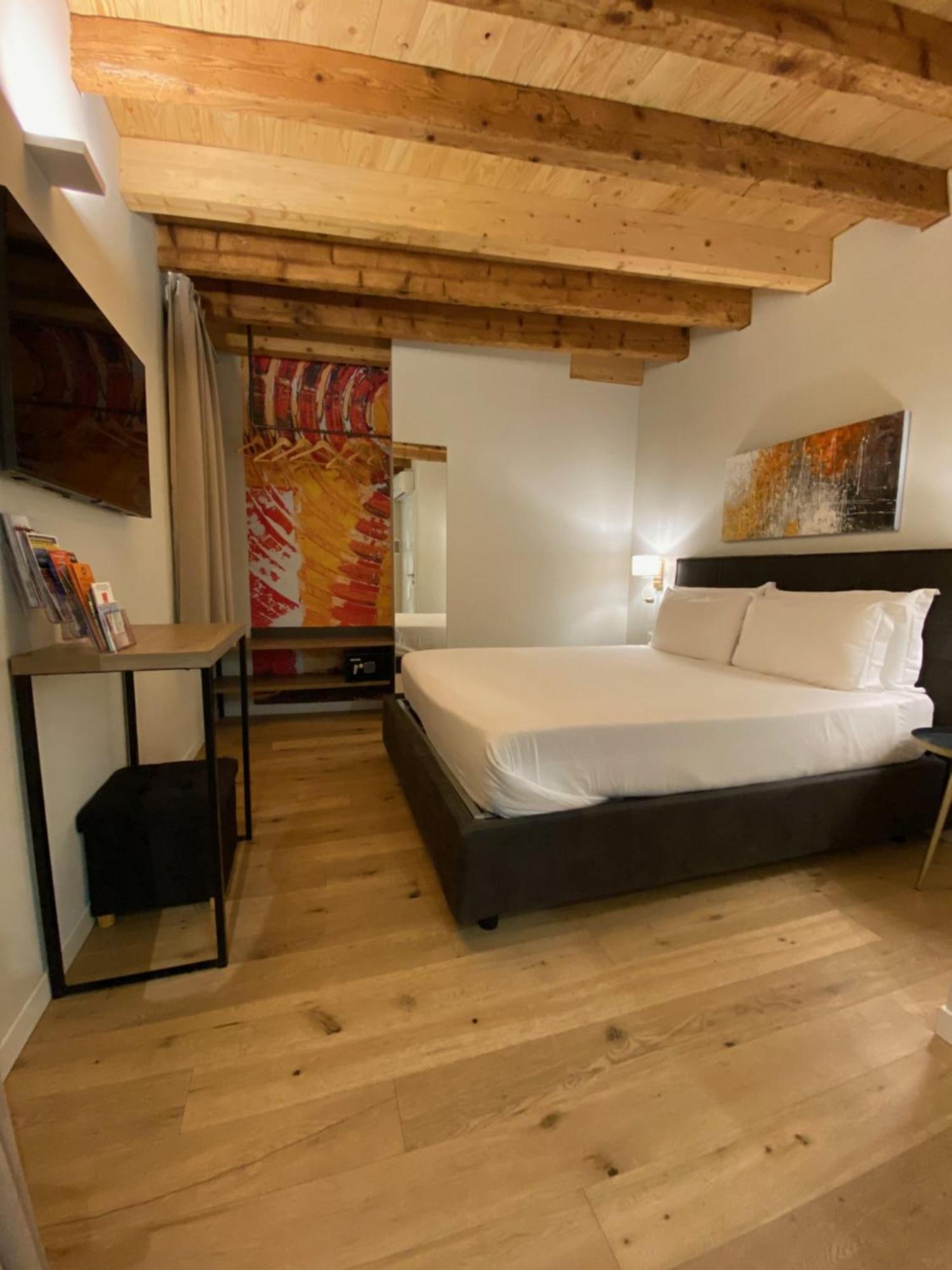 Malvezzi24 Boutique Rooms Desenzano del Garda Eksteriør billede